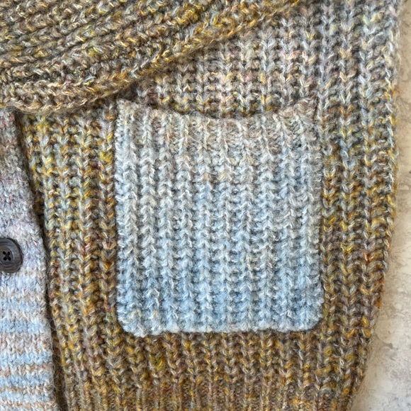 NWT Universal Thread Women’s Cardigan/Sweater Multi Color - Picture 3 of 5